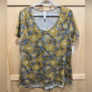 Scoop neck Classic Tee